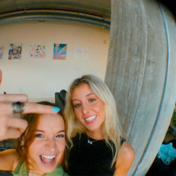 Meet your Posher, Keller - Picture 2 of 2